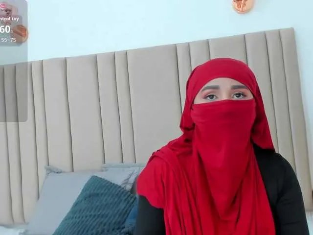 -Alisha from BongaCams