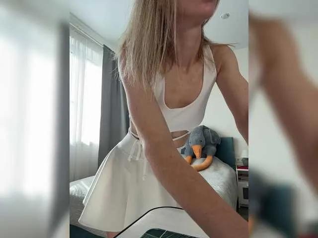 -cutiekitty- on BongaCams