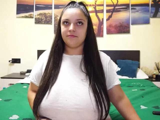 adellineee from BongaCams