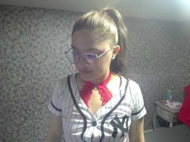 CrisstalPink from BongaCams