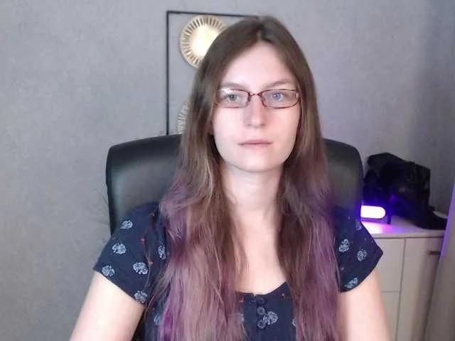 EmmaHeart on BongaCams