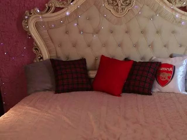 enchantressss on BongaCams