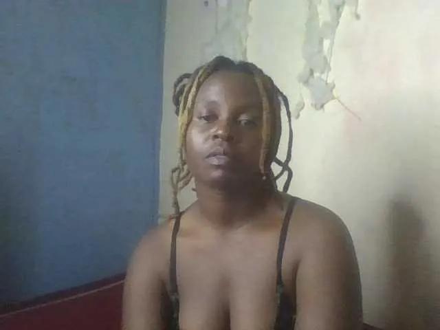 freakcurvy8 from BongaCams