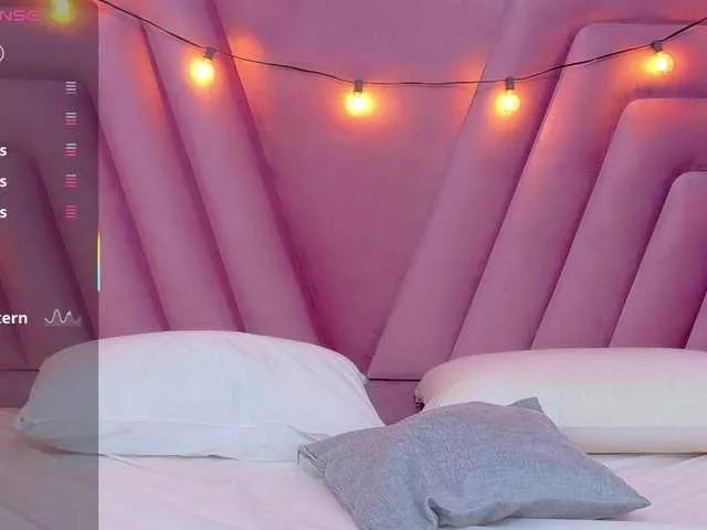 horny18girl from BongaCams