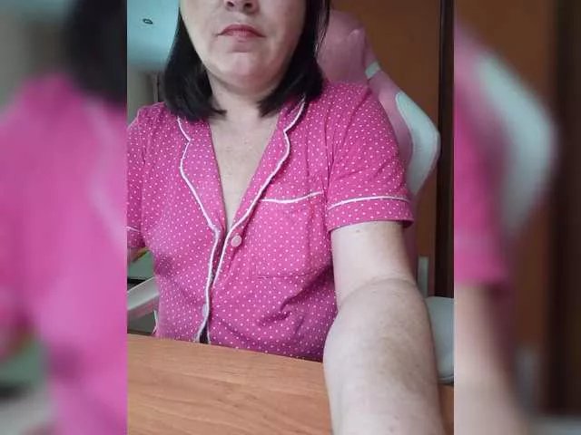 Lola18111 on BongaCams