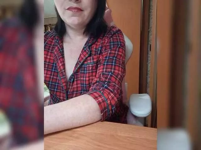 Lola18111 on BongaCams