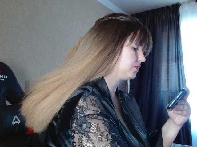 MiaLaFoxis from BongaCams
