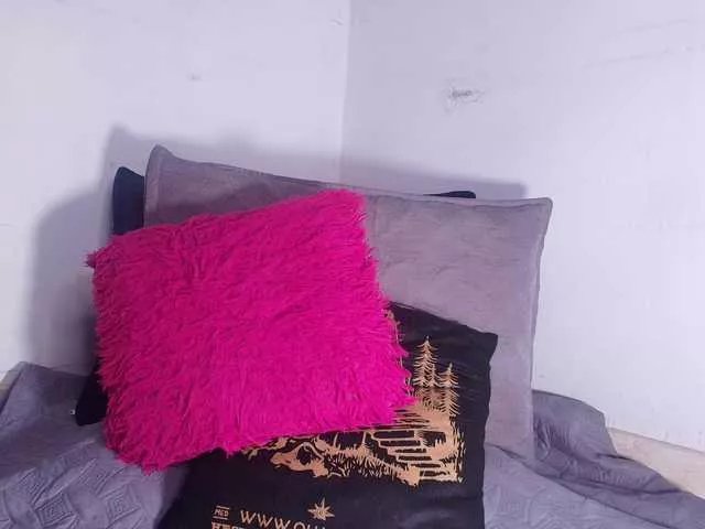 naomi-k on BongaCams