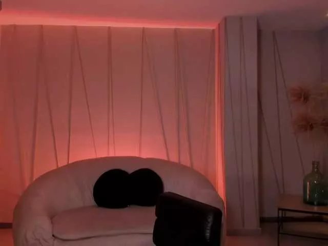 NiaSalvatore on BongaCams