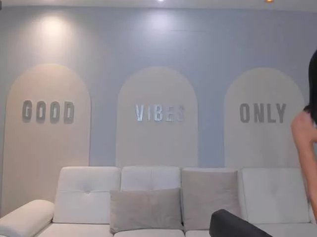 NiaSalvatore on BongaCams