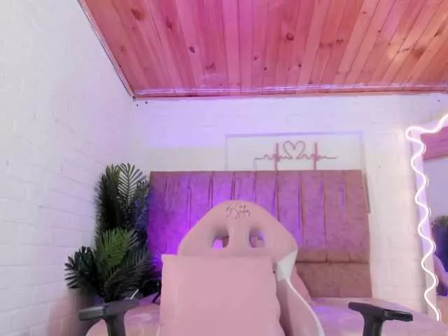 penelope-tay on BongaCams