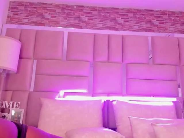 ShaniaBrown from BongaCams