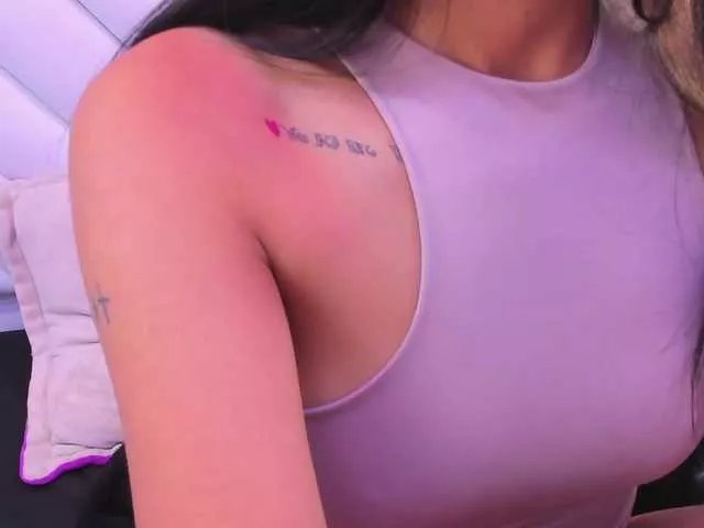 SharlotRodriguez on BongaCams