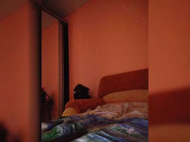 your-red-wine on BongaCams