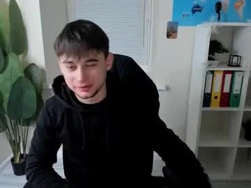 alejandro_ellias — GOAL: nude squats 30 times [199 tokens remaining] Welcome to my room! #new #young #18 #muscle #cute