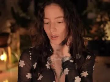 effylowell_ on Chaturbate 