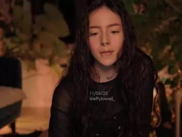 effylowell_ on Chaturbate 