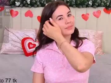 ellaander on Chaturbate 