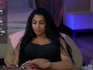 emahallee on Chaturbate