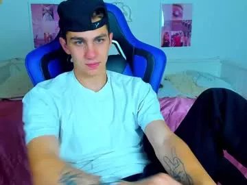 frank_mooree on Chaturbate