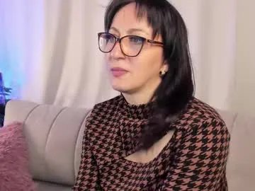 janice_garrett — Hi! Today is my first day here #new. I'm very #shy and I want to chat with you #milf #mommy #mature GOAL: for a good start [20 tokens remaining]