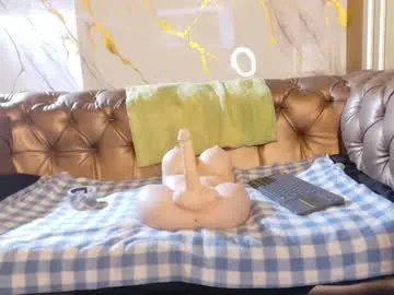 natasha_699 — Shirt off [17 tokens left] #blonde #mature #milf  #latina  #bigboobs