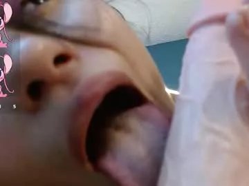 nayecloud on Chaturbate