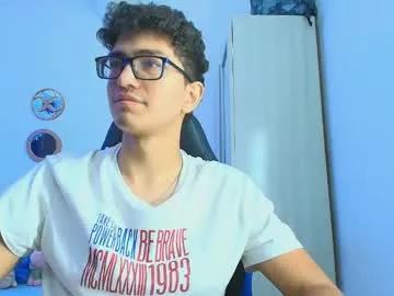 tylerwhiite_ from Chaturbate