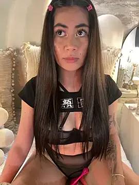 _MadiLee_ on StripChat