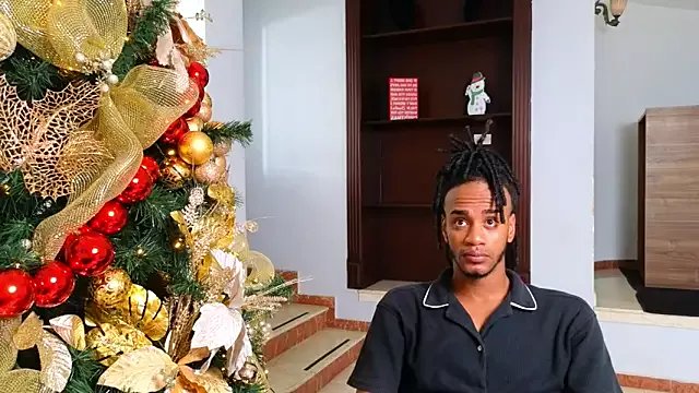 AaronCruz_ on StripChat