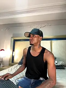 AaronCruz_ from StripChat