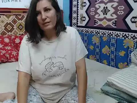AdelineBlueEyes on StripChat