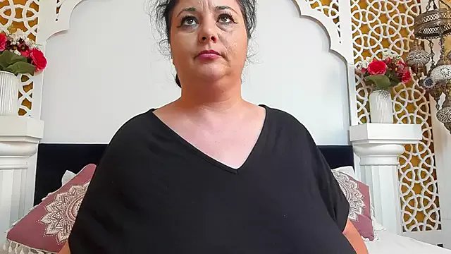 AleshaArabian on StripChat