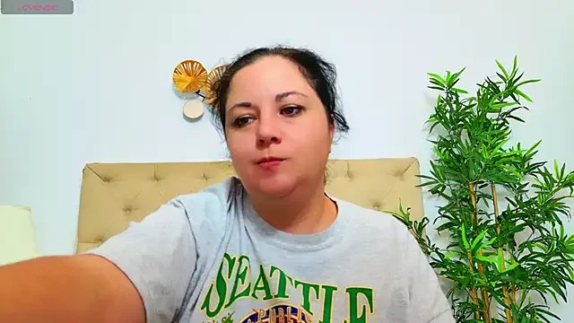 AleshaArabian on StripChat