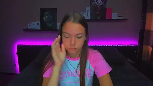 AlexaBarkley on StripChat