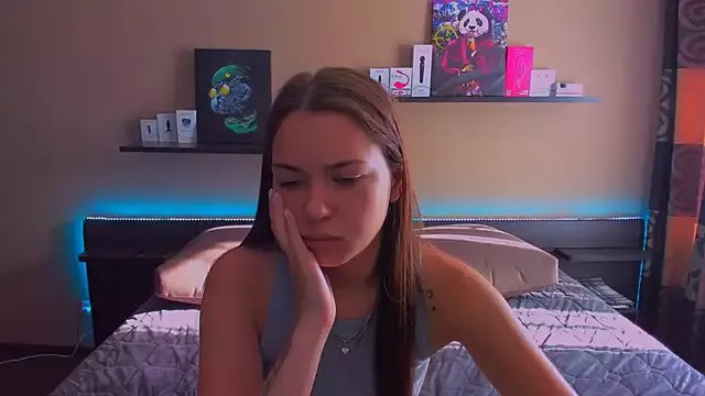 AlexaBarkley on StripChat