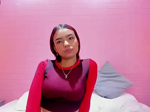 AlexandraMiller on StripChat