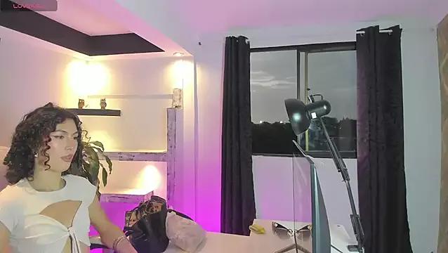 allicemackenzie on StripChat 