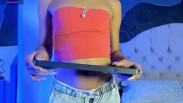 allicemackenzie on StripChat 