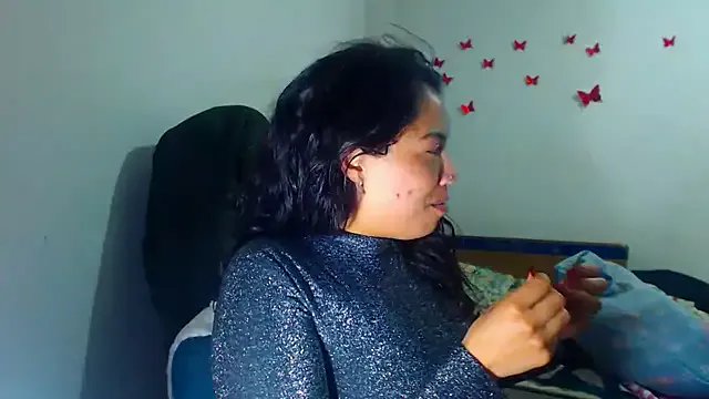 AmaraRoberts420 on StripChat