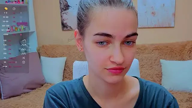 AstoriyaNight — take off your shorts and see butt