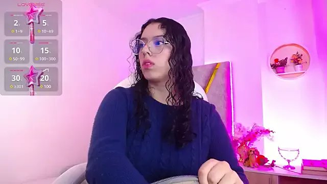 Aurora_Brownn on StripChat