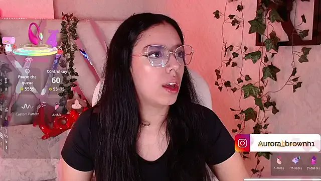 Aurora_Brownn on StripChat