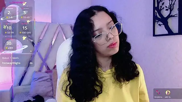 Aurora_Brownn on StripChat