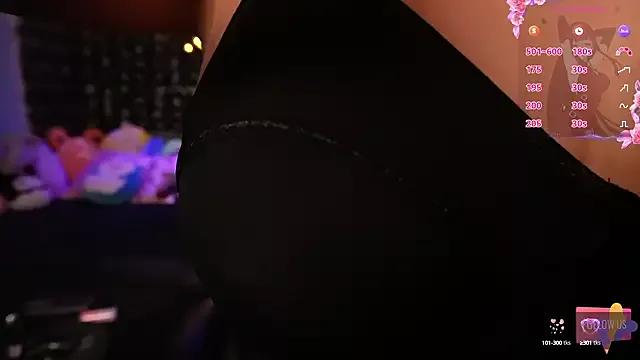 bellalunabear on StripChat 