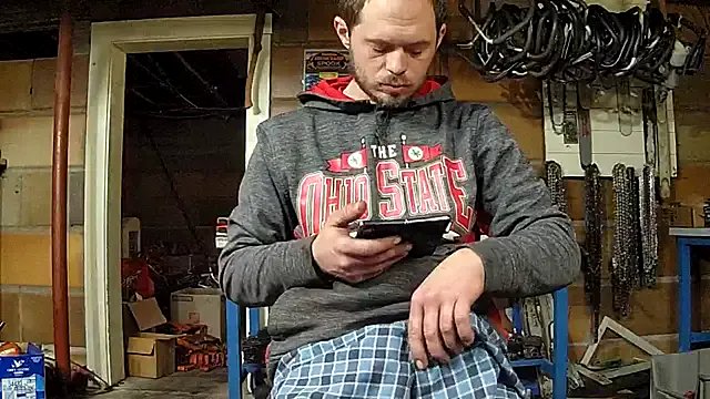 Bigoleslong98765 from StripChat