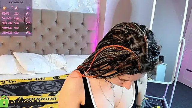 Bonni_Meiz — Massage boob close cam