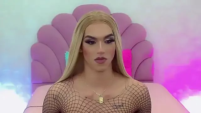 briana_sex32 on StripChat