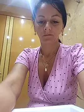 bruneta_sexy23 on StripChat