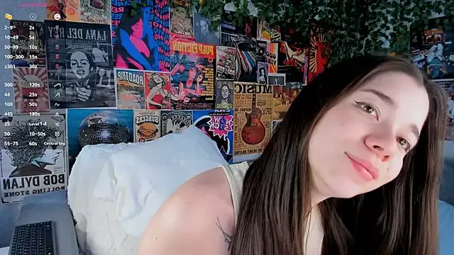 Butterflys1268 on StripChat